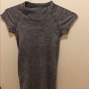 lululemon swifts tech grey short sleeve